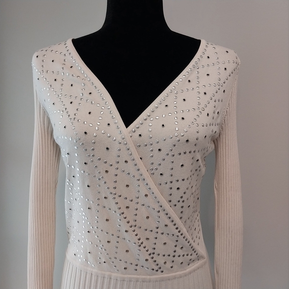 WR Size 6 Silk Blend Studded Faux Wrap Cream Long Sleeve Sweater - Picture 2 of 15